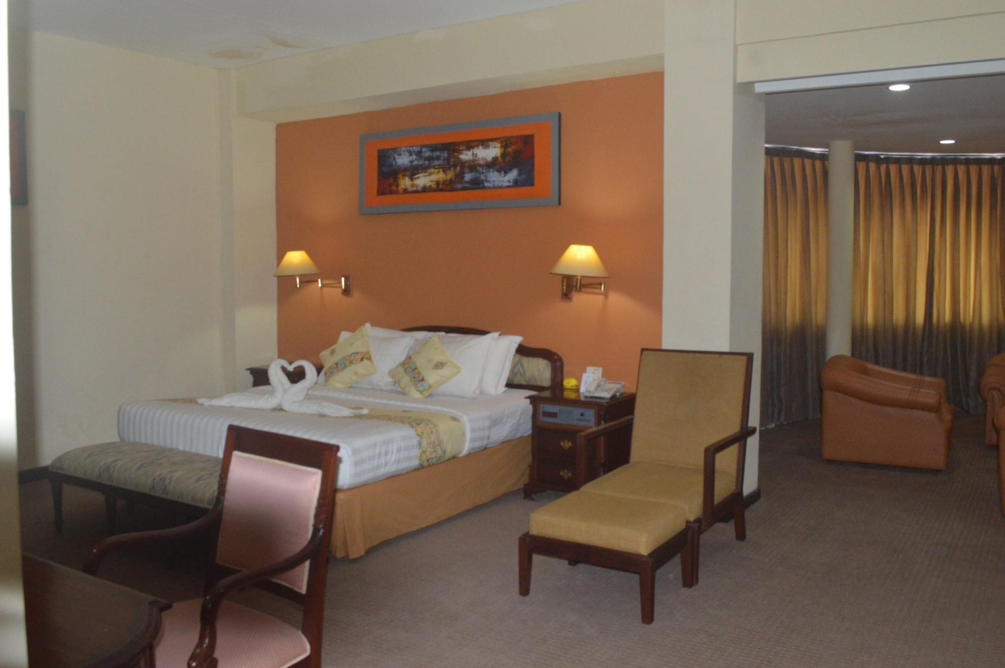 Hotel Mariat Соронг Екстер'єр фото
